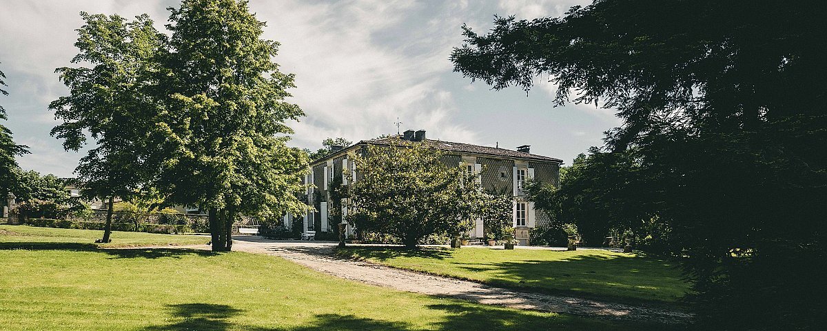 La villa di Clauzade nella tenuta di La Chaussee La villa di Clauzade nella tenuta di La Chaussee