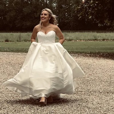 Alcune recensioni di alcune delle nostre fantastiche spose Oui Ici